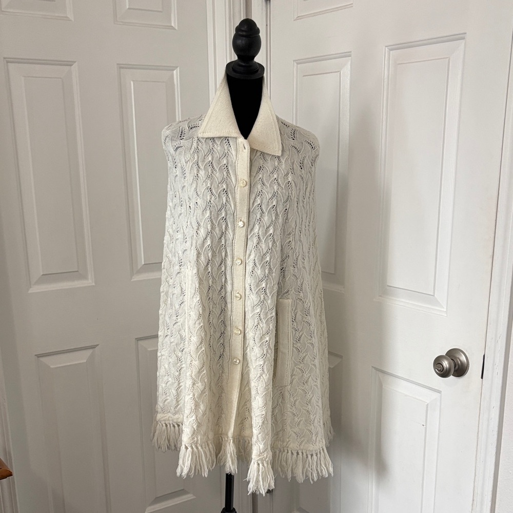 Cuddle Knit 1960s Vintage Cream Knit Fringed Poncho Cape